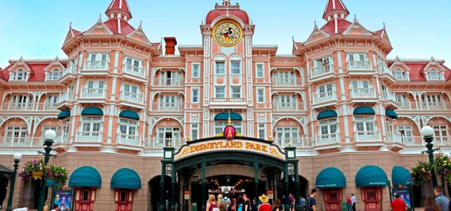 Séjour à DisneyLand Paris en famille : combien ça coûte ? Que voir ?